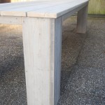 Tafel gebruikt steigerhout met blokpoot
